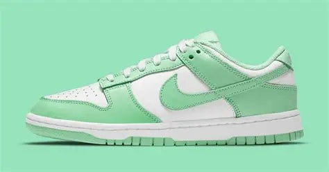 Nike SB Dunk Low